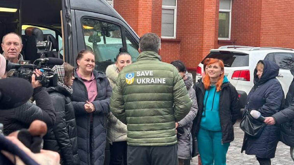 Україна повернула 16 дітей, примусово вивезених окупантами до РФ та Криму
